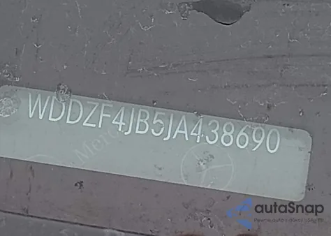 2018 Mercedes-Benz E 300 from USA, damaged, VIN WDDZF4JB5JA438690